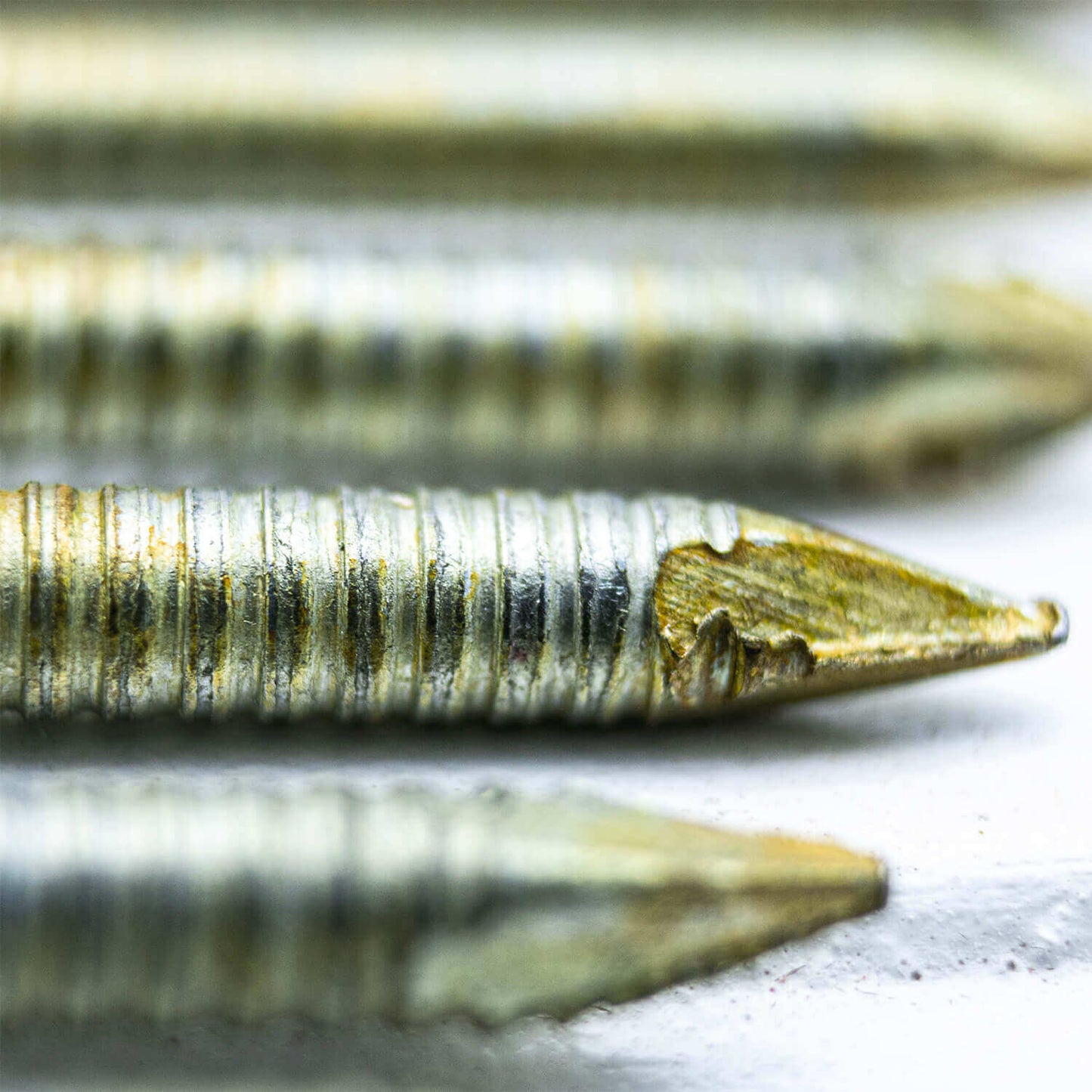 21 Degree Collated Nails - Vinyl coated framing nails in Smooth Shank and Ring Shank Galvanized.